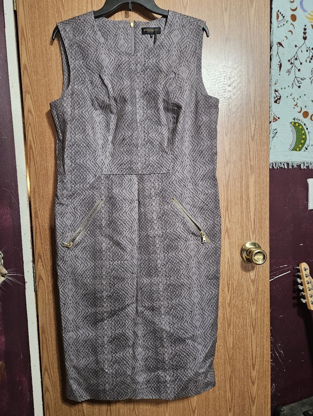 Donna Karan Women's Body Con Animal Print Dress Size 14!